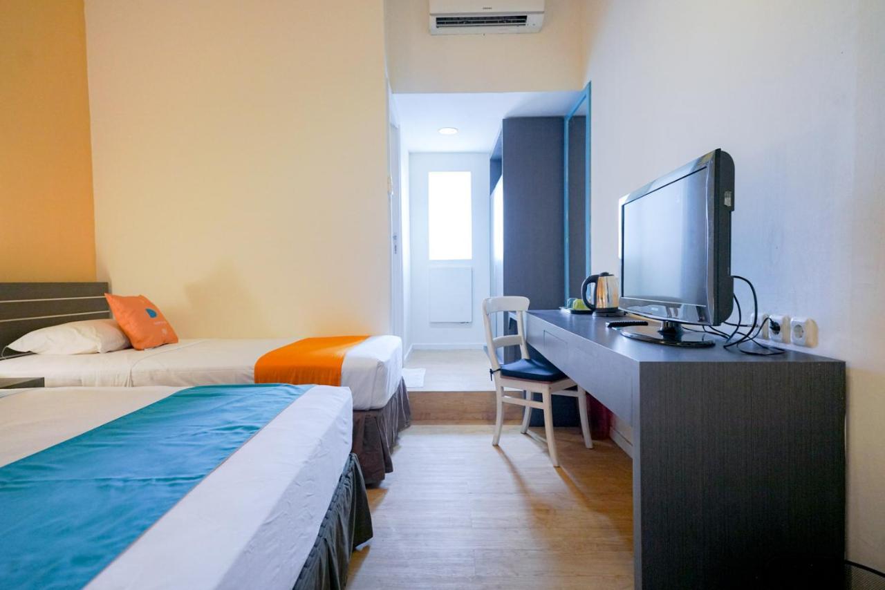 Reddoorz @ Sunset Point Seminyak Hotel Ngoại thất bức ảnh