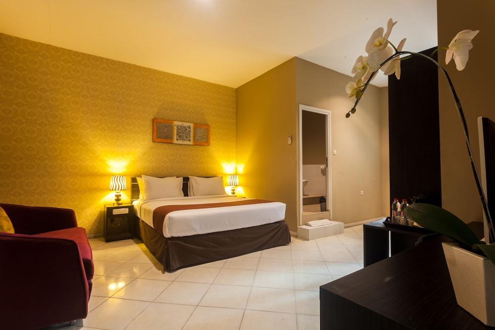 Reddoorz @ Sunset Point Seminyak Hotel Ngoại thất bức ảnh
