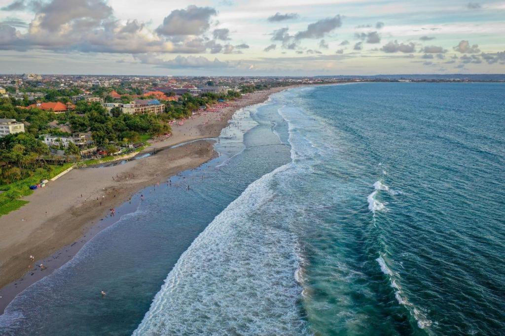 Reddoorz @ Sunset Point Seminyak Hotel Ngoại thất bức ảnh